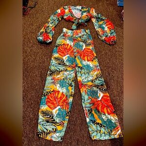 Pretty Little Thing 2 pc Suit outfit ladies 6 multicolor Floral Sheer cover up